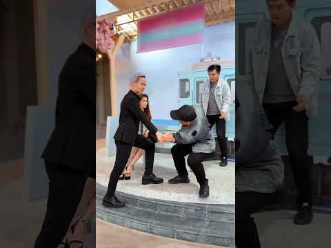 BEN EAGLE - Don't touch her #MartialArts #ActionComedy #KungFu #Kindness #Trending #Viral thumbnail