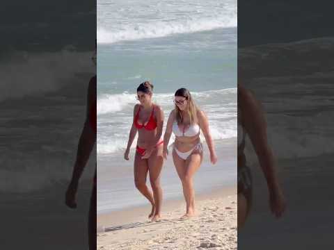 🇧🇷 Ipanema Beach A Happy Day thumbnail