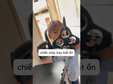 Cô gái lén dùng máy bay không người lái thumbnail