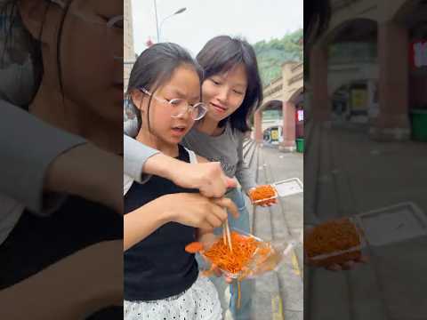 Cool Items! This outdoor utensil set fits perfectly in any bag #viral #amazing #creative #shorts thumbnail