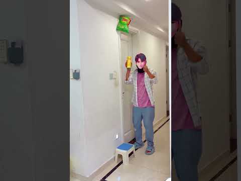 she can't reach it thumbnail