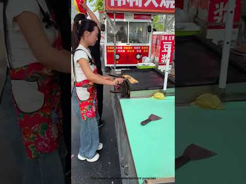 Roll Jatuh Ini Malah Dikasih ke Suami! ?? #Shorts thumbnail