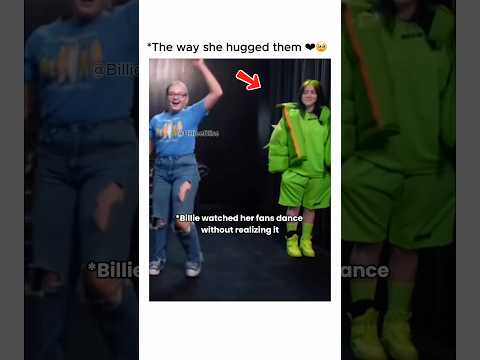 The way she hugged them ❤? #billieeilish thumbnail