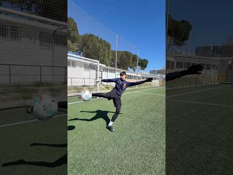 ¿LOS PORTEROS SON MALOS CON EL BALÓN EN LOS PIES? thumbnail
