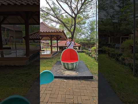 temon menghilang di buah semangka raksaksa #trendingshorts thumbnail
