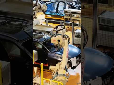 Automatic windshield assemblying robot 🤖 | Good tools and machinery make work easy thumbnail