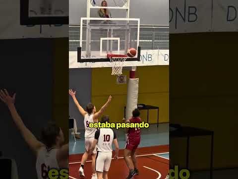 😳 Lo que hizo el equipo rival sorprendió a todos.. thumbnail