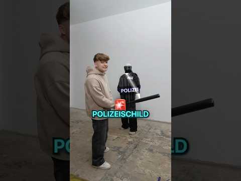 Wie stabil ist ein Polizei Schild🚨😅 | Lewinray #shorts thumbnail