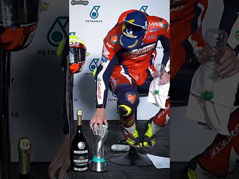 Agar Aapki Trophy Tut Jaaye… To Kya Karoge? 😳🏆 (🎥_@motogp) thumbnail