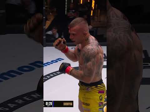 LOTTA POKONUJE SKOWYRĘ! 💪 | King's Arena 3 #shorts thumbnail