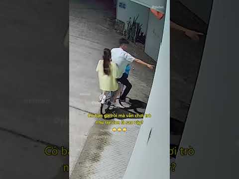 Có bạn gái rồi mà vẫn chơi trò như trẻ con là sao vậy?🙄 #shorts thumbnail