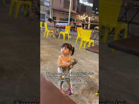 Kemain gembira ya dik.? Dah dapat kawan baru.? thumbnail