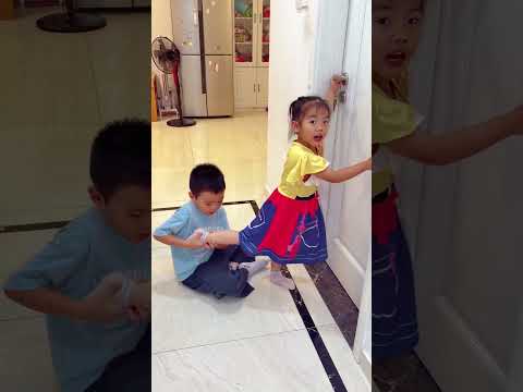 daddy & mommy help me! thumbnail