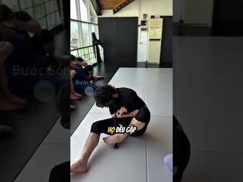 Sức Mạnh Của Võ Sĩ MMA Thật Đáng Kinh Ngạc thumbnail