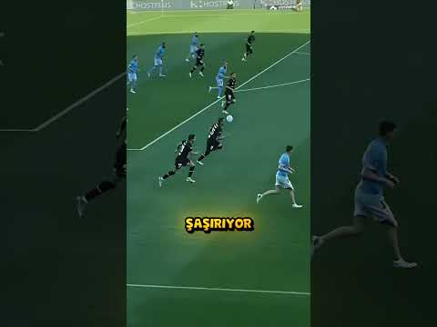 Balon Maçın Ortasına Düştü 😅⚽ thumbnail