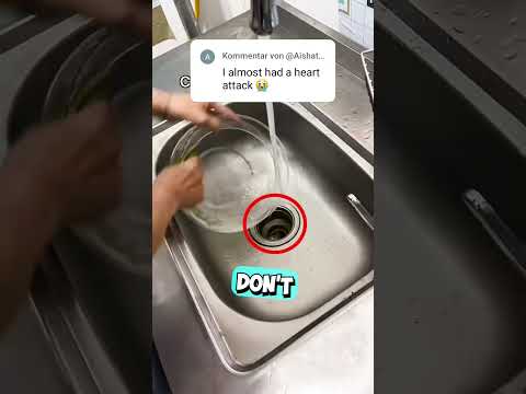 She Poured All The Fish Into The Sink 😳 (@nhungthuvotrine/TT) thumbnail