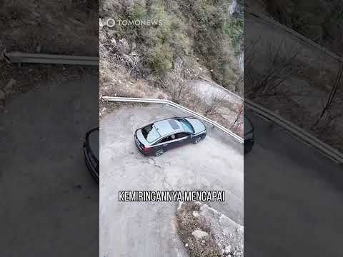 Jalanan Zig-Zag Ini adalah Jalanan yang Paling Ditakuti Pengemudi di Cina #shorts thumbnail