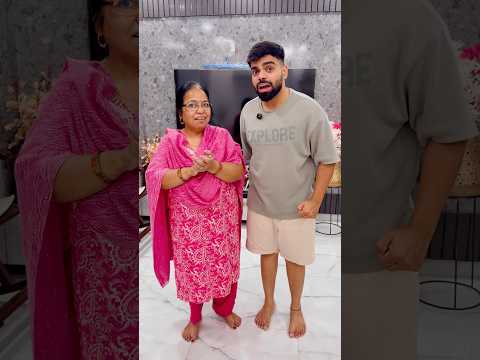 Gaurav ki friend ko mila gift #gauravaroravlogs #youtubeshorts #shorts thumbnail