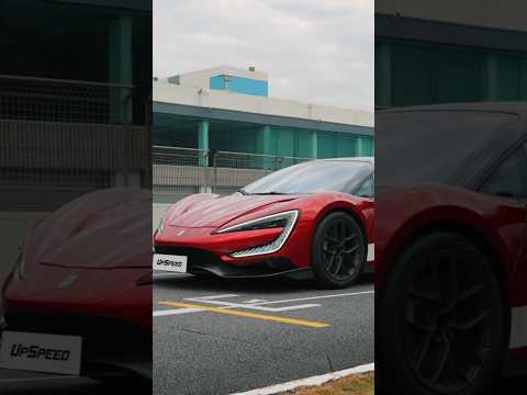 Richard Hammond Launches the World's Fastest Car thumbnail