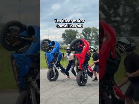 Pistonnya keluar? #automobile #modifikasimotor #motoran #youtubeshorts thumbnail
