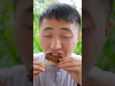Which is the Best Ribs? | Sweet or Spicy? | TikTok Funny Mukbang | Songsong and Ermao #shorts thumbnail
