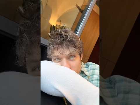Forse dovrei farmi la barba #Irama #shorts thumbnail