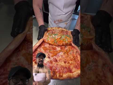 (Credit: @dongkyuverymuch )  #pizza #foodie #food #eat #viral thumbnail