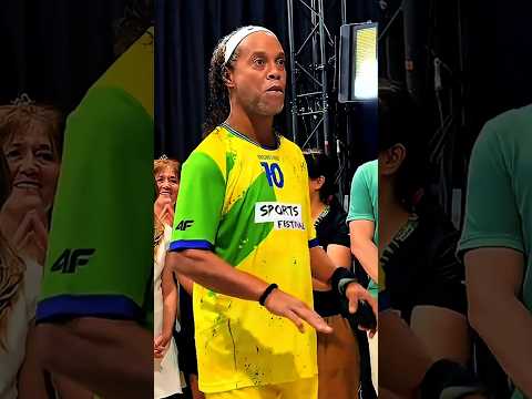 Age 45 Ronaldinho Great Skill 🔥😱 thumbnail