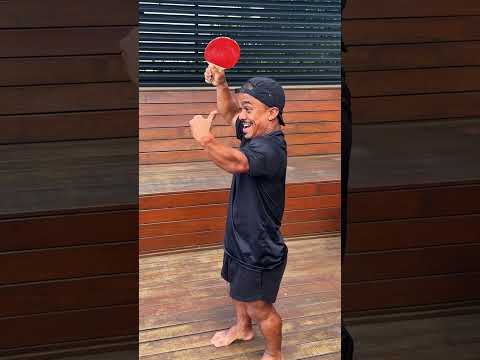PING PONG COM UM ANÃO! thumbnail