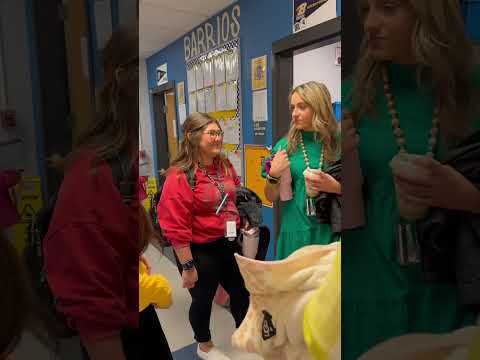 Becoming a teacher #universityofkentucky #education #shorts #studentteacher #elementaryeducation thumbnail