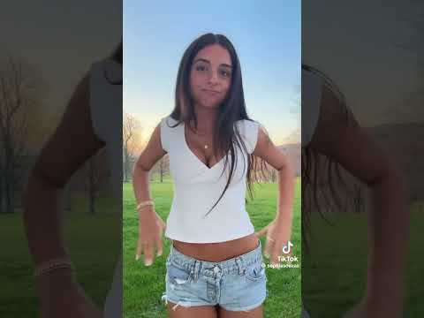 Her body is so tea || ib/crds:@sophiasouzas #tiktokfyp #repost4u #fypシ #lipsyncs thumbnail