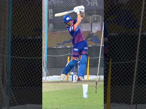 In the slot ➡️ out of the park ? | #MumbaiIndians #OneFamily #TATAIPL #KKRvMI thumbnail