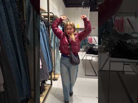 Very strong woman😄😄😄 thumbnail