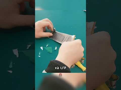 Cách Xử Lý Khi Xe Điện Bị Cháy 😱 | Đế Chế Công Nghệ thumbnail