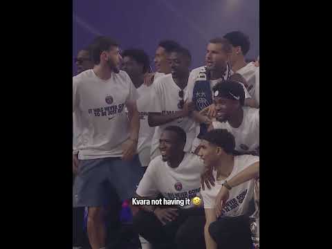 Mbaye messing with Kvara 🤣 thumbnail