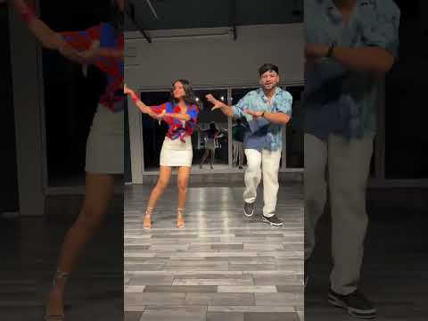 Baari #bangles ⭕ #sanjurathod #dance #ishamalviya #shorts thumbnail