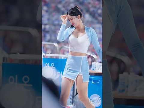 턴까지 완벽했다..ㄷㄷ 김진아 치어리더 金吉娜 Kim Jina cheerleader ktwiz thumbnail