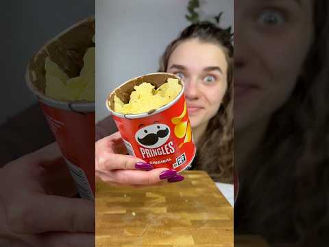 Viral Chocolate Pringles hack!😋 thumbnail