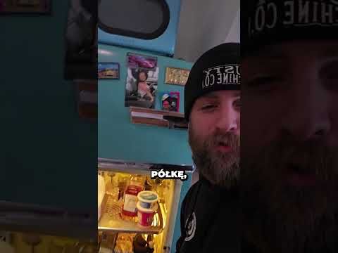 Nie czyścił lodówki od 50 lat ? (@rustyvanranch ) #shorts thumbnail