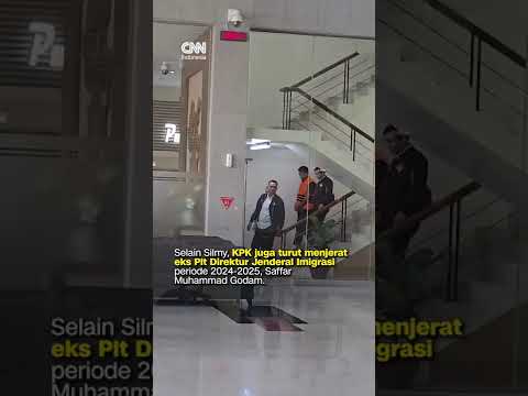 Momen Wakil Menteri Imigrasi Silmy Karim Pakai Rompi Tahanan KPK thumbnail