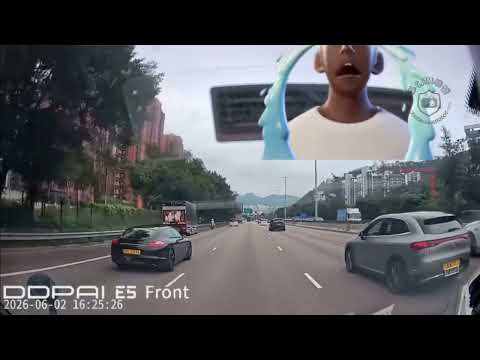 車CAM直擊 - 俾鐵馬捉埋一邊都要睇車先得㗎😂差啲炒落人地到喇  thumbnail