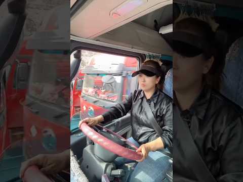 Chuyến hàng chiều ngày cuối tuần của nữ tài xế xinh đẹp #truckdriver #automobile #trucking #female thumbnail