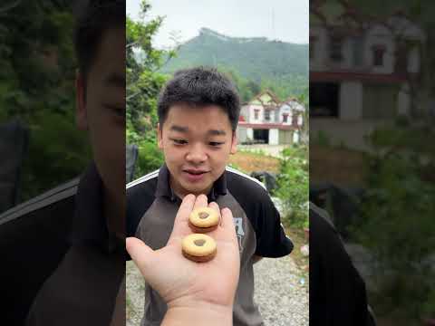 Kẹo mút kiến đen vs Kem Socola Cái Nào Tốt Hơn Cho Mùa Hè thumbnail