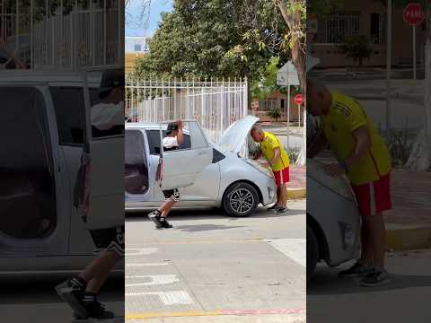 El carro ? / sin puerta ? #funny thumbnail