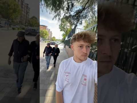 Me encuentro a mis abuelos por la callle y no me reconocen ? thumbnail