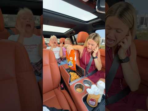 قضاء الوقت مع الأطفال في السيارة ? #عائلة #دبي #shorts# viral #الامارات thumbnail