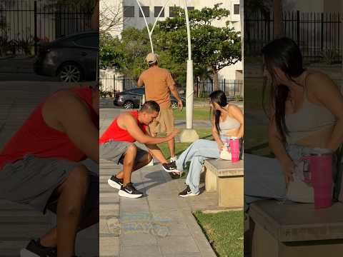 El zapatazo 👟 divertido 😆 #funny #viralvideo #humor #comedy thumbnail