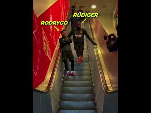 Players on an Escalator + HIM 🥶 thumbnail