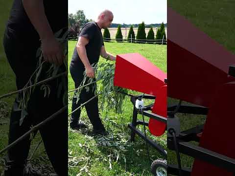 Wood chipper vs Nokia 3310 thumbnail