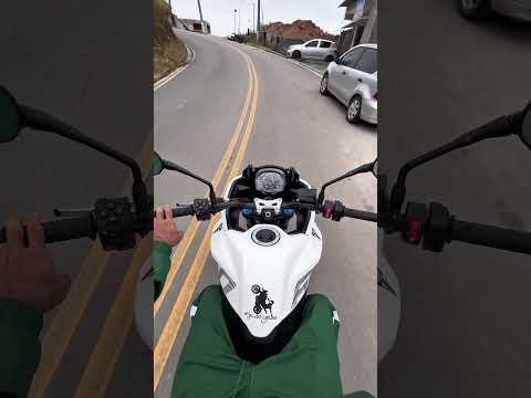 Tiger Sport sobe ladeira Só na força do motor thumbnail